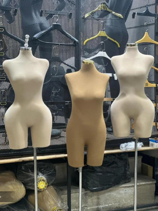 مانکن فاقدار ساعت شنی
